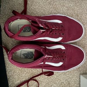 Vans Womens Old Skool Sneakers